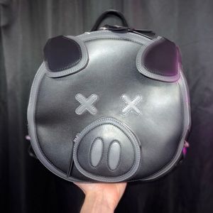 BLACK PIG BACKPACK - Shane Dawson